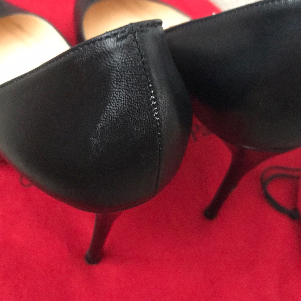 Shoes - Picture 4 of 5